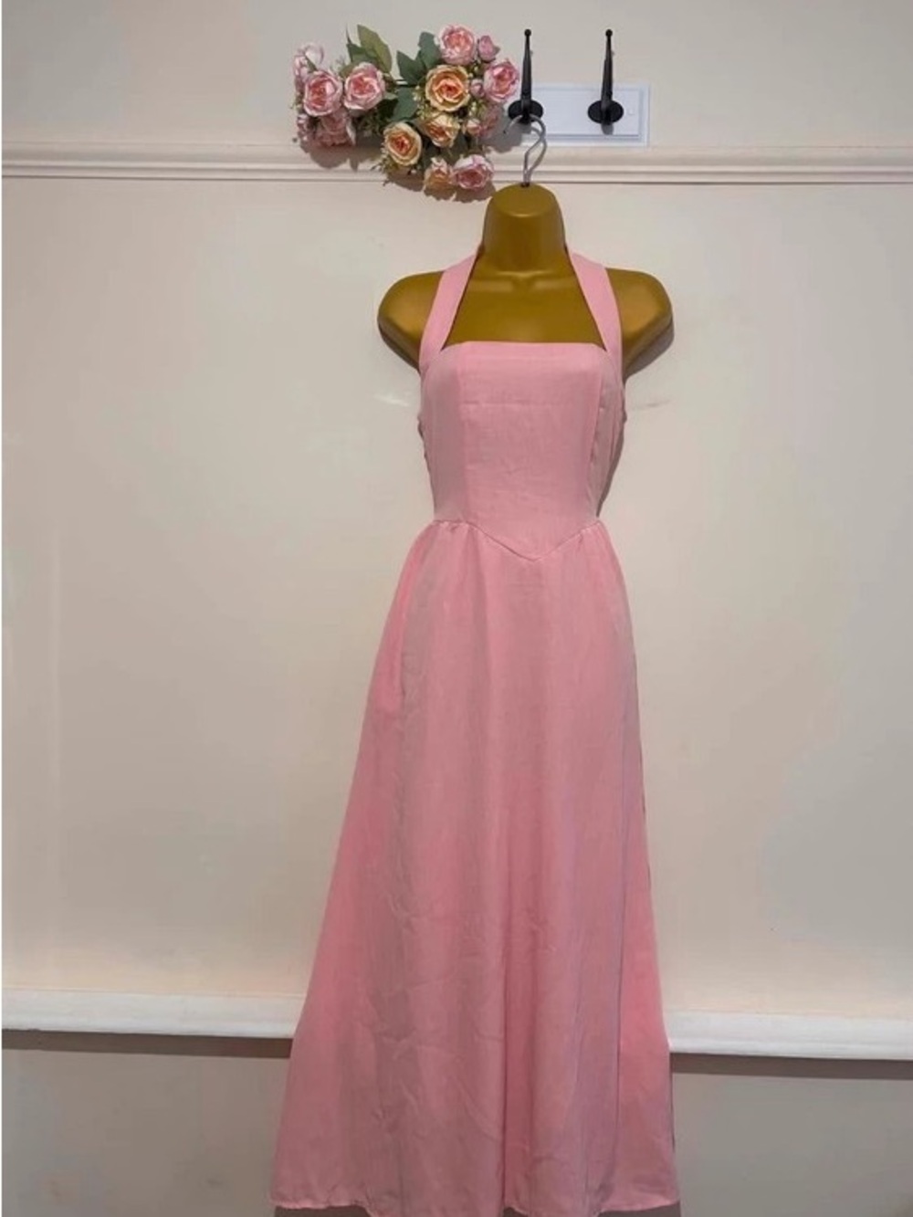 Elegant Pink Halter Maxi Dress